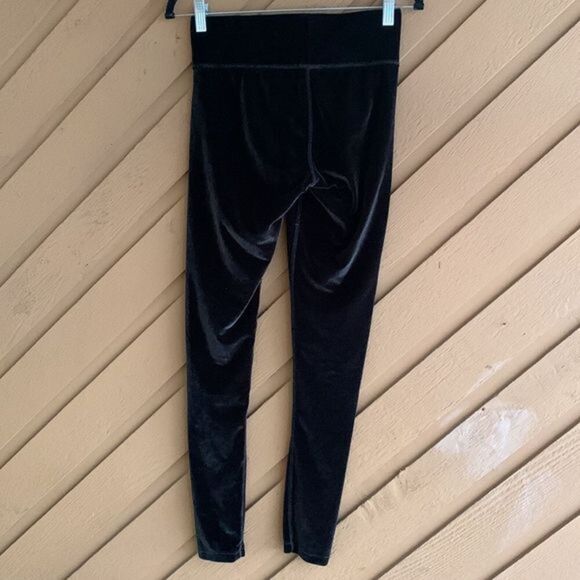 PINK Victoria’s Secret Black Velvet Leggings - Picture 4 of 4
